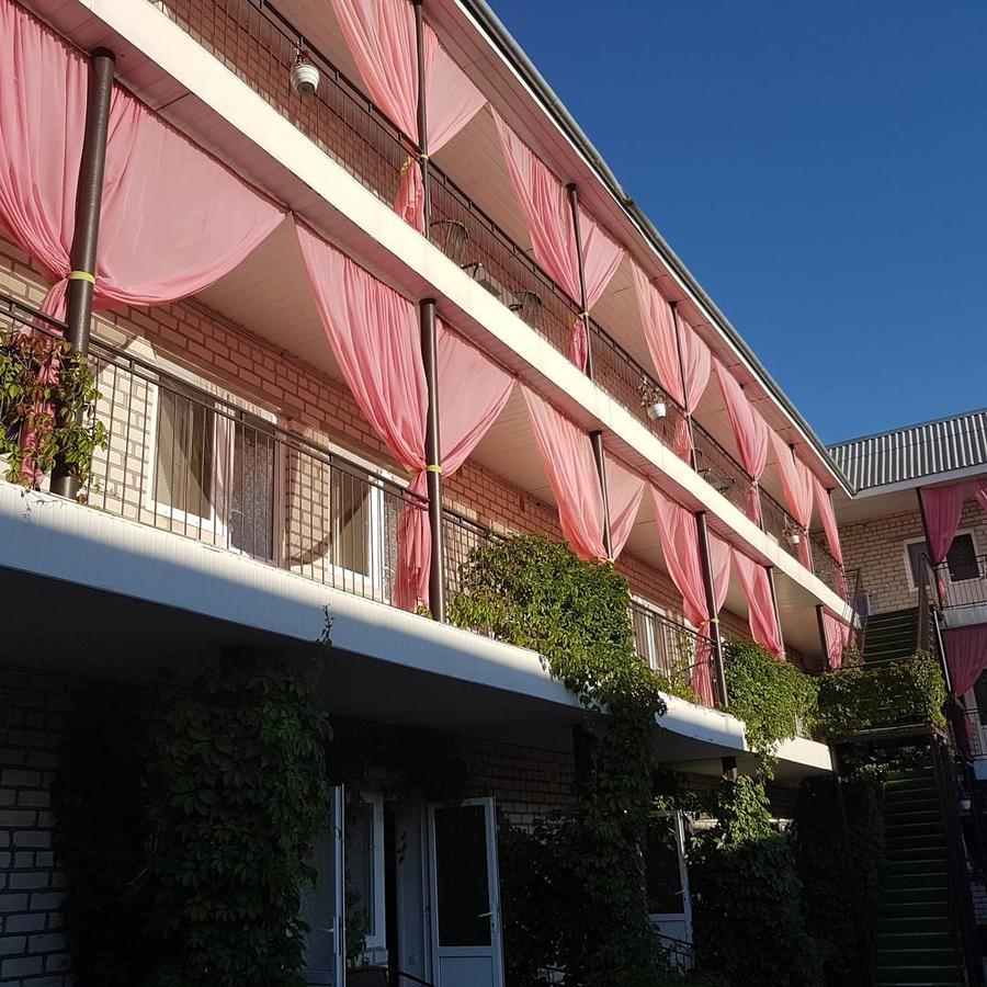 Hotel Flamingo Zaliznyy Port Ngoại thất bức ảnh