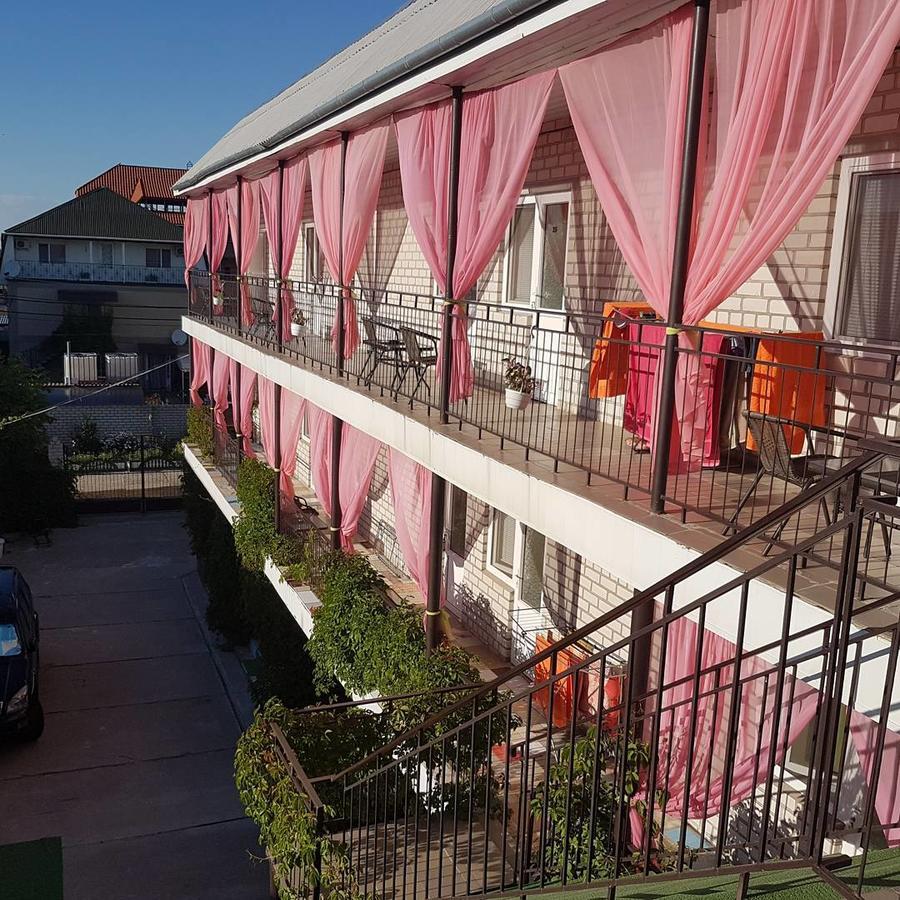 Hotel Flamingo Zaliznyy Port Ngoại thất bức ảnh