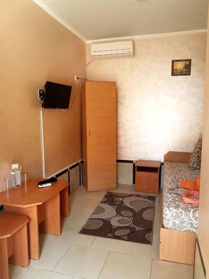 Hotel Flamingo Zaliznyy Port Ngoại thất bức ảnh