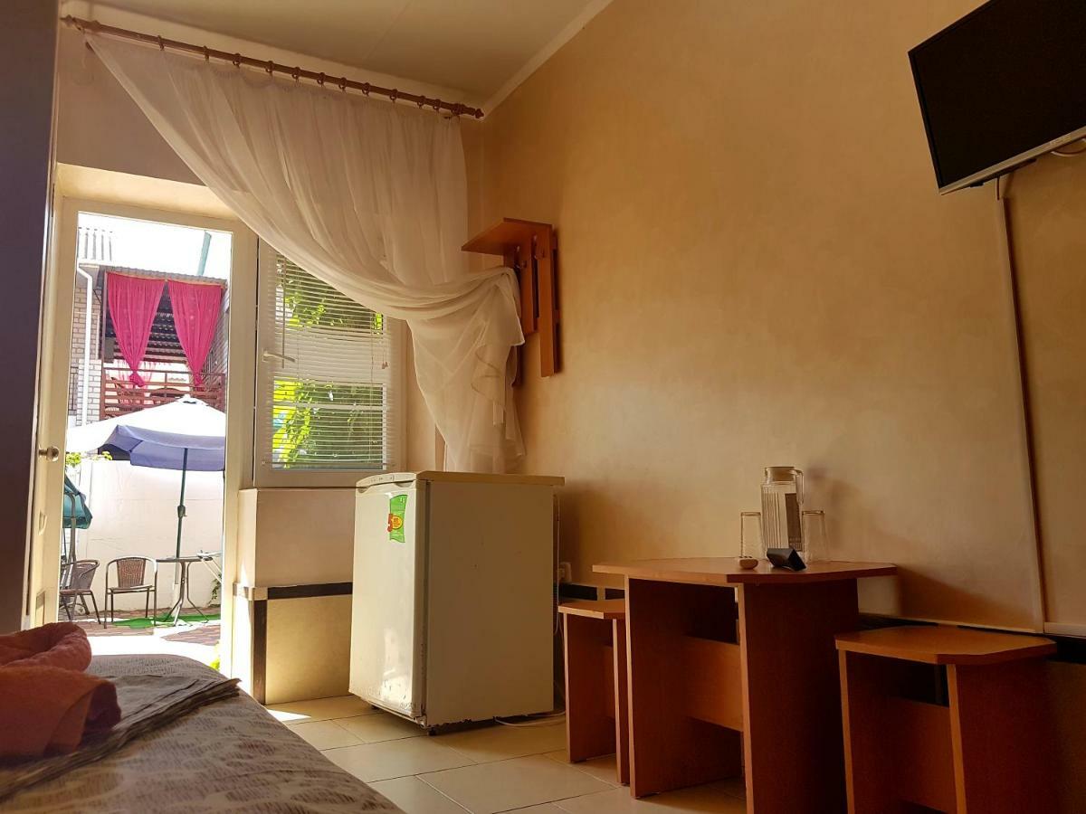 Hotel Flamingo Zaliznyy Port Ngoại thất bức ảnh